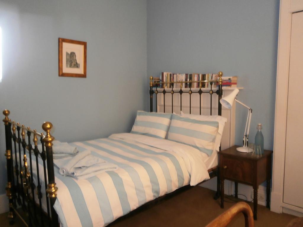 Winter Cherry Bed & Breakfast Edinburgh Ruang foto