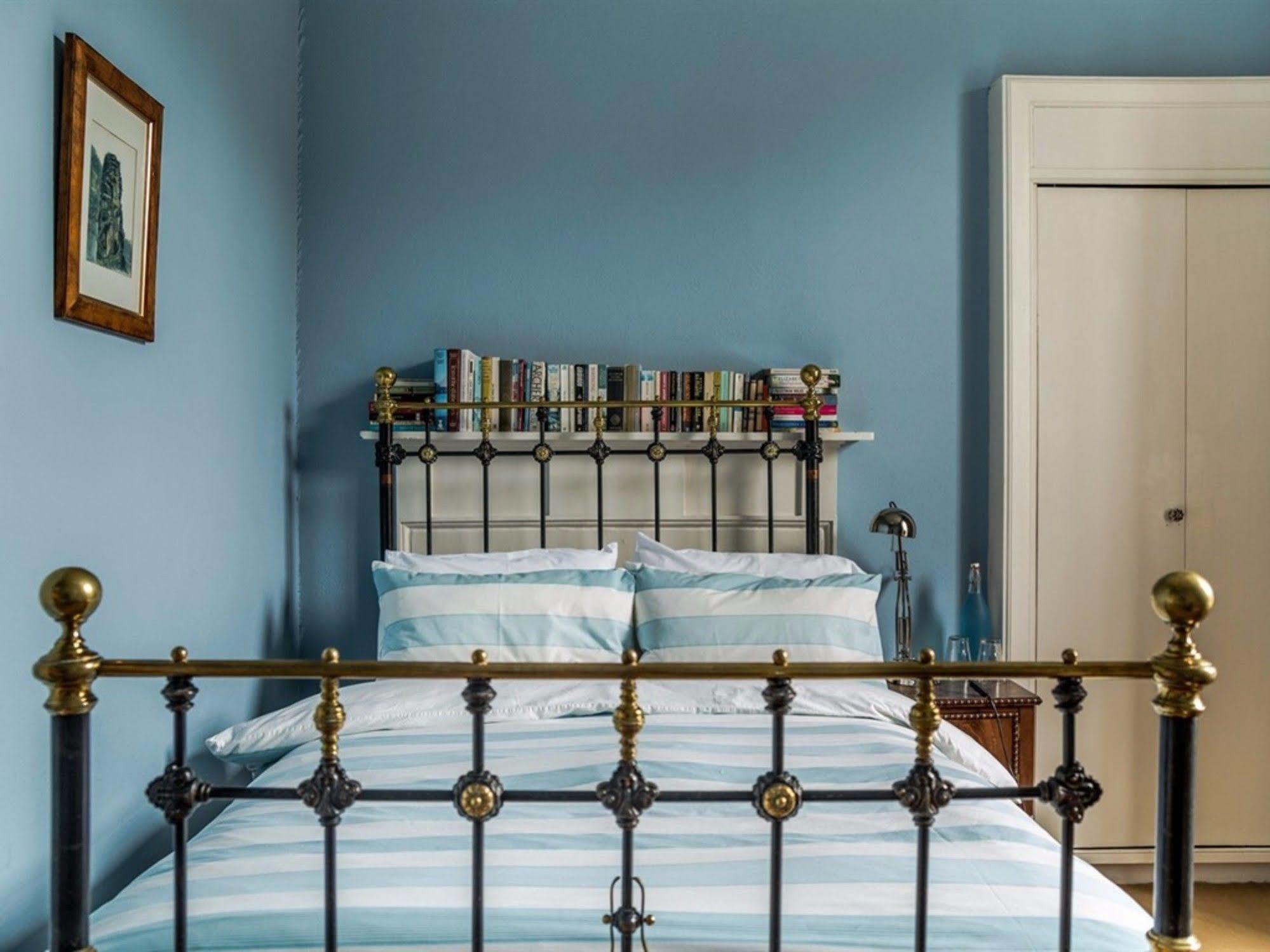 Winter Cherry Bed & Breakfast Edinburgh Bagian luar foto