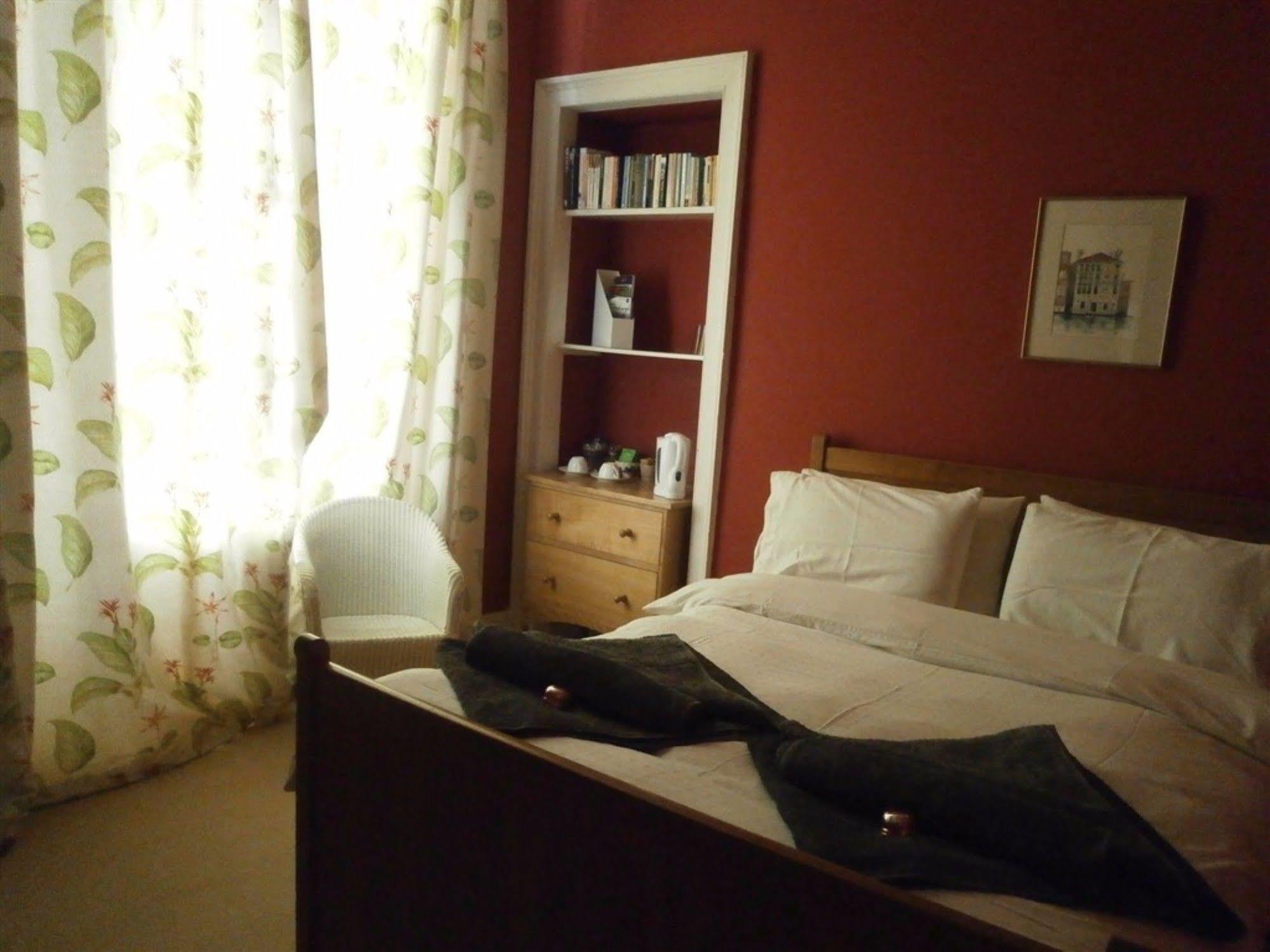 Winter Cherry Bed & Breakfast Edinburgh Bagian luar foto