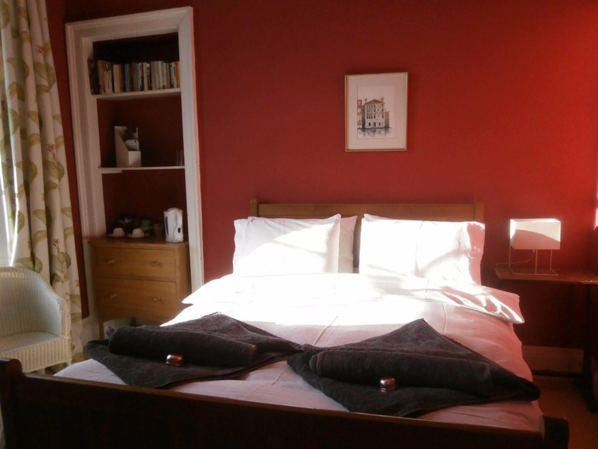 Winter Cherry Bed & Breakfast Edinburgh Bagian luar foto
